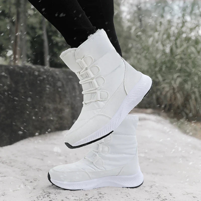 Wasserdichte Damenstiefel mit technischem Design - Nareen
