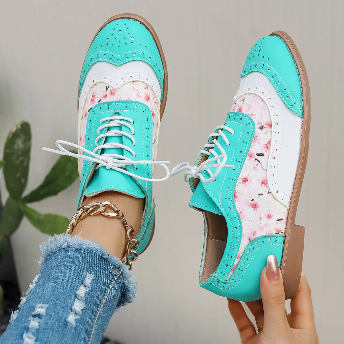 Mehrfarbiger Oxford-Schuh für Damen mit glänzender Oberfläche - Aurora