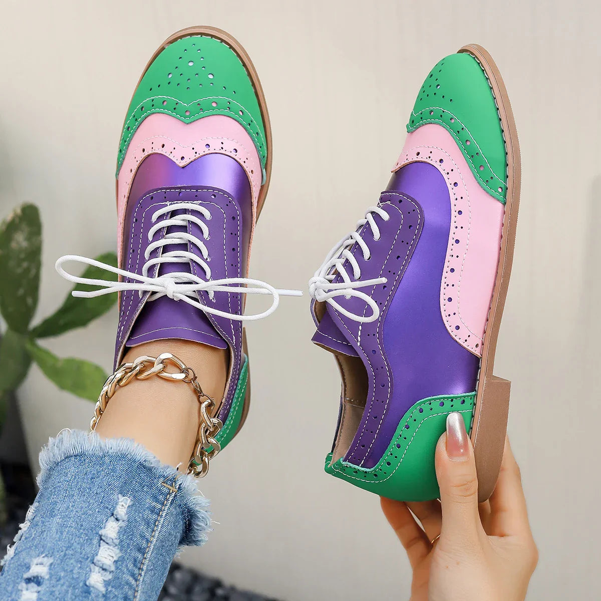 Mehrfarbiger Oxford-Schuh für Damen mit glänzender Oberfläche - Aurora