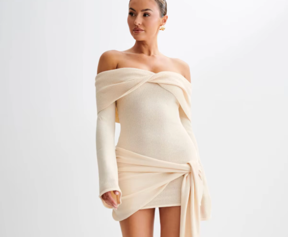 Zeya - Robe flatteuse en maille fine à épaules dénudées
