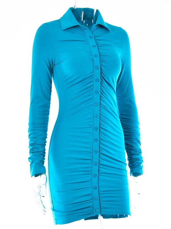 Viki - Eng anliegendes Abendkleid mit Knopfleiste