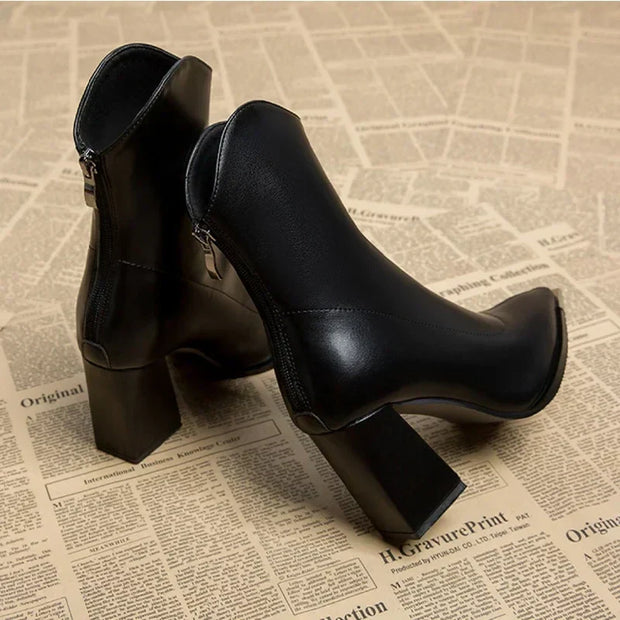 Darcie - Stiefel mit hohem Absatz und Reißverschluss
