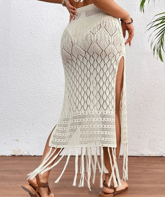Jupe élégante avec fente latérale, idéale pour les occasions spéciales et les soirées chics.