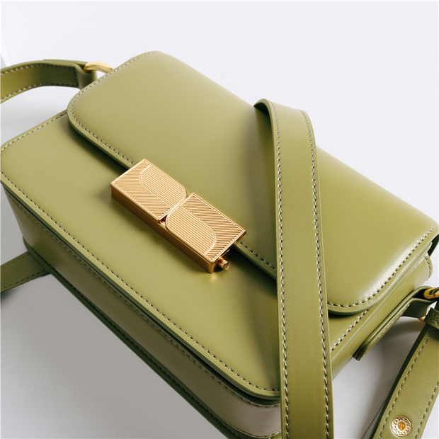 Izy Lynden Classic Crossbody Bag