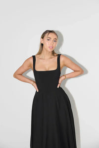 Melody - Nouvelle robe bustier longueur midi, simple et ajustée