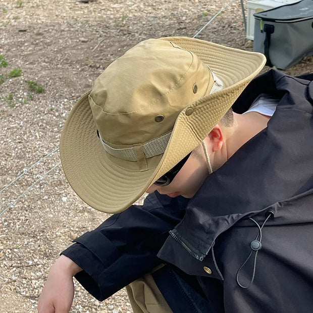 Mode de chapeau de cowboy de randonnée estivale