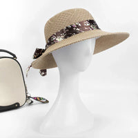 Chapeau mode d'été avec cravate chic