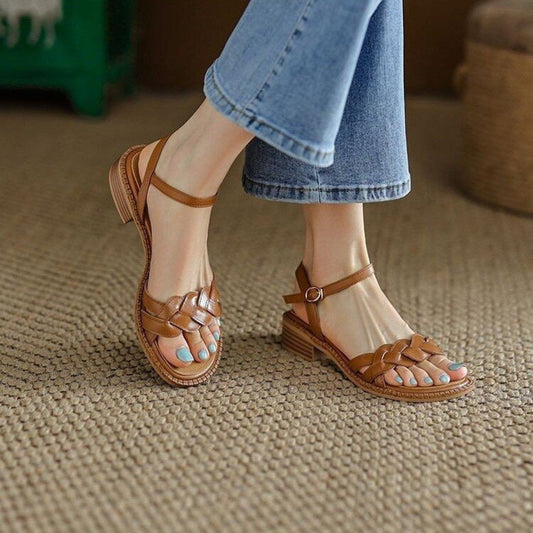 Sandales plates tressées à bout ouvert pour femmes, couleur camel - Yelina