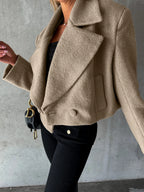 Kurzer Damenmantel mit Revers und Oversize-Schnitt – Annika