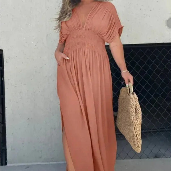 Langes Frauenkleid mit V-Ausschnitt und geraffter Taille - Renata