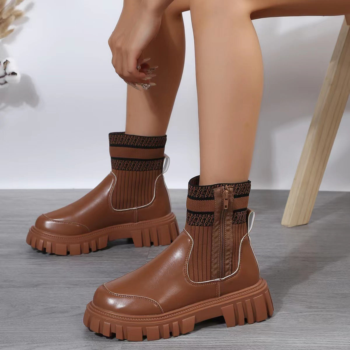 Damenstiefeletten mit dicker Sohle im Patchwork-Stil - Marisse