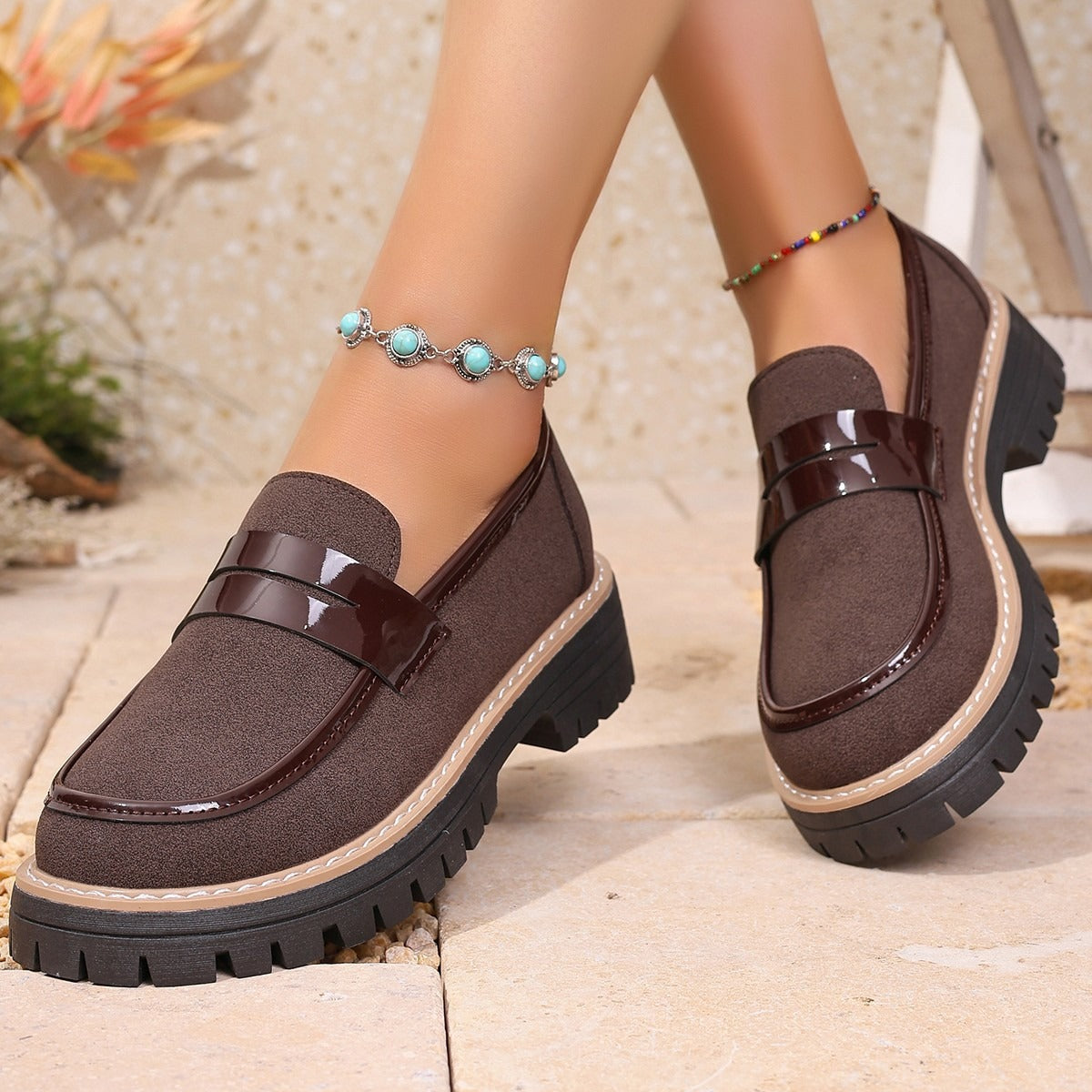 Matte Damen-Slipper mit klobigem Plateau - Rebeca