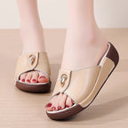 Damen-Sandalen aus Kunstleder mit Metalldetails - Elena