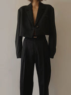Kurzer Damenblazer im Tailored-Stil – Selina