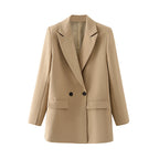 Damen-Blazer mit doppelter Knopfleiste, geradem Schnitt und spitzen Revers – Greta