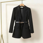 Taillierter Damenblazer mit elegantem, klassischem Gürtel – Mila