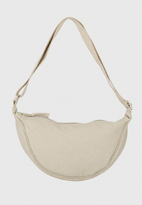 Damen-Umhängetasche aus Nylon in Halbmondform mit verstellbarem Riemen – Apolline
