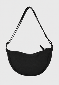 Damen-Umhängetasche aus Nylon in Halbmondform mit verstellbarem Riemen – Apolline