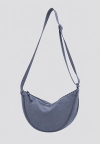 Nylon-Umhängetasche für Damen in Halbmondform mit verstellbarem Riemen – Camille