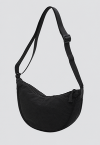 Nylon-Umhängetasche für Damen in Halbmondform mit verstellbarem Riemen – Camille
