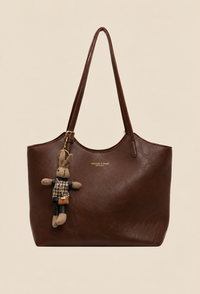 Sac cabas femme en cuir végétal avec pendentif