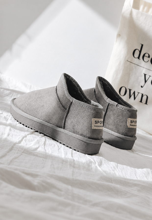 Flache Winterstiefeletten in Wildlederoptik – Nolia