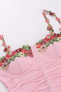 Brenda - Robe midi avec broderie florale et dentelles