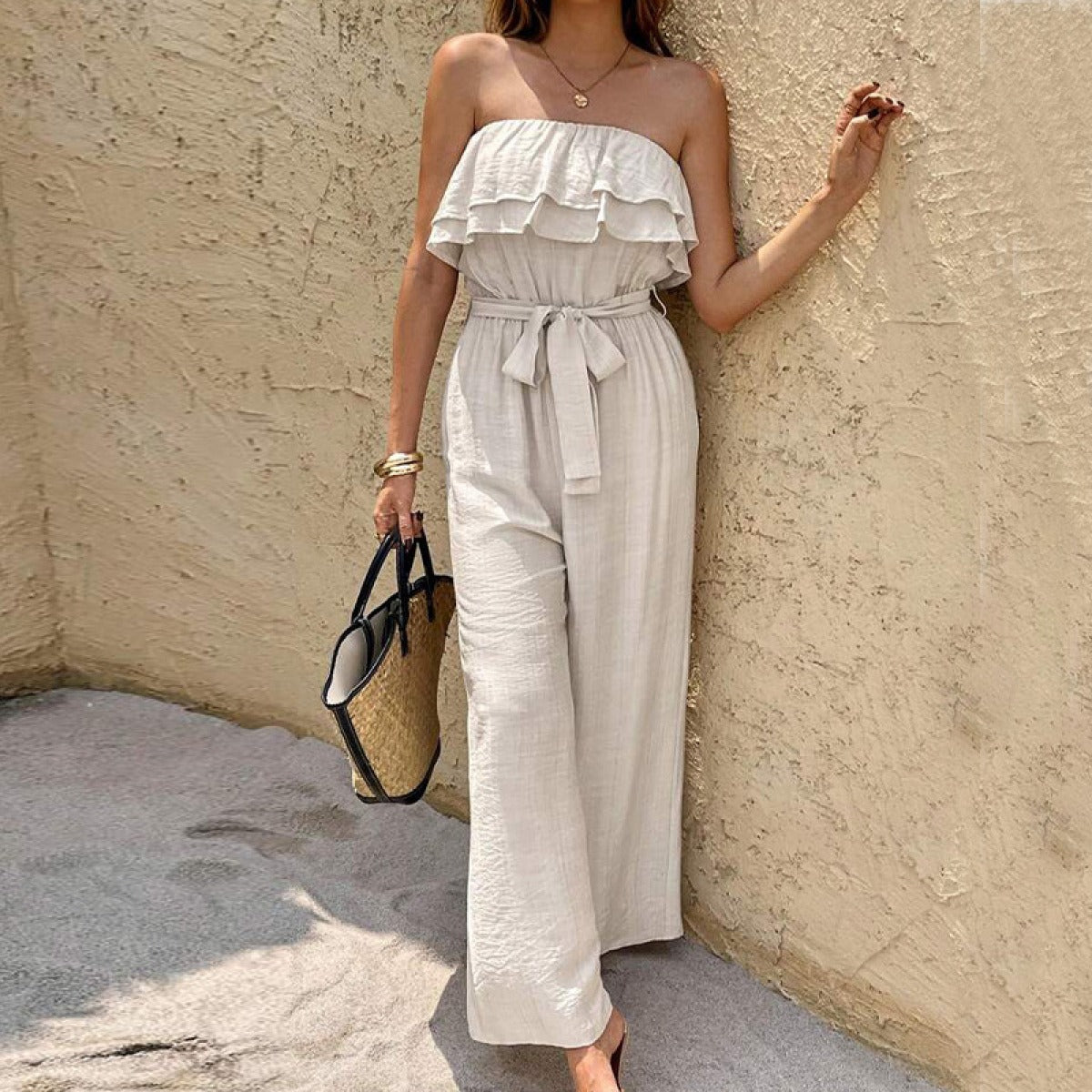 Langer Jumpsuit mit trägerlosem Ausschnitt und Rüschen - Noelia
