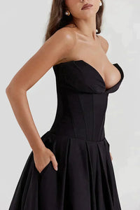 Dariana - Deep V-neck strapless dress