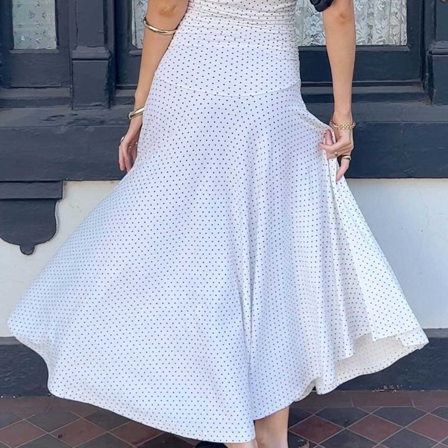 Langes Kleid mit Kreuzausschnitt und Tupfenmuster - Helena