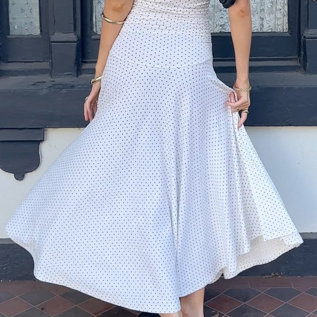 Langes Kleid mit Kreuzausschnitt und Tupfenmuster - Helena