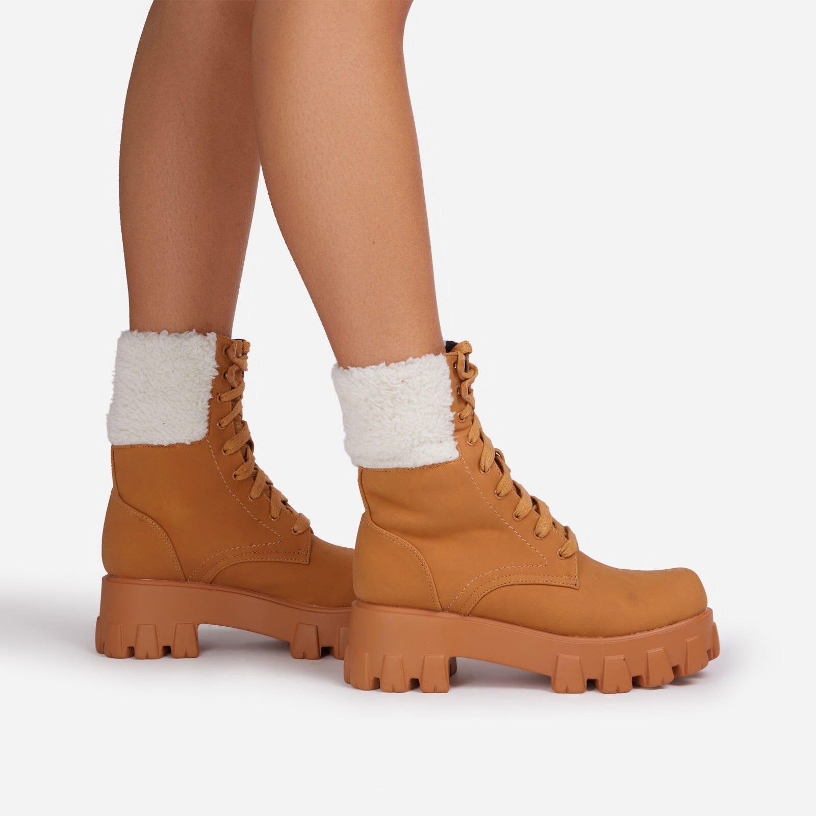 Winterstiefel für Damen mit Plüschoberfläche - Yllena