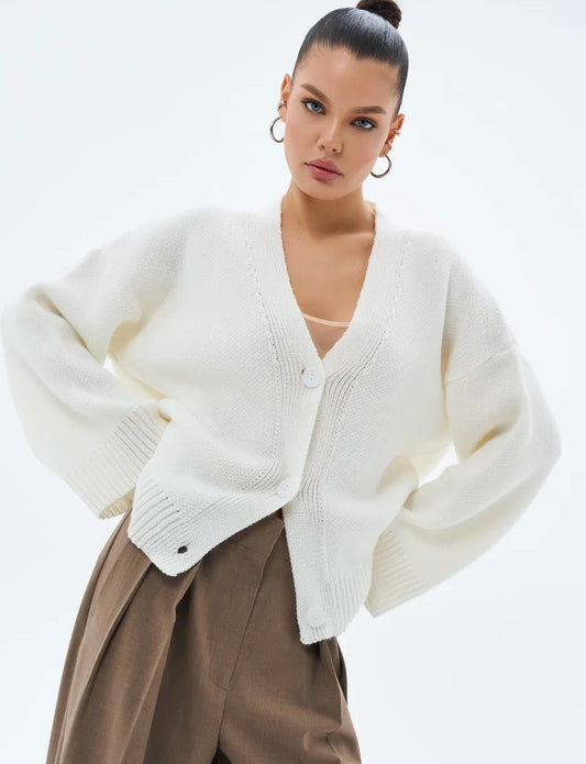 Cardigan femme en maille épaisse et coupe décontractée - Uveris