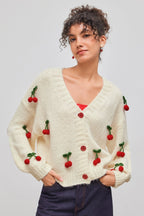 Lockerer Strickcardigan mit V-Ausschnitt und Kirschapplikationen – Frieda