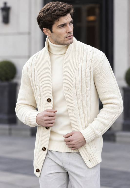 Herren-Strickjacke mit Zopfmuster, Schalkragen und Knöpfen – Gauthier