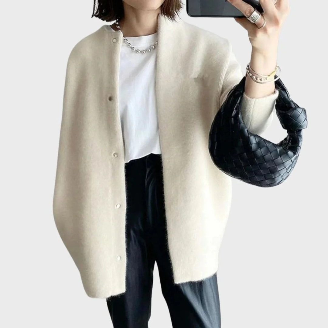 Lange Oversize-Strickjacke für Damen mit Rundhalsausschnitt und Knöpfen – Thelar