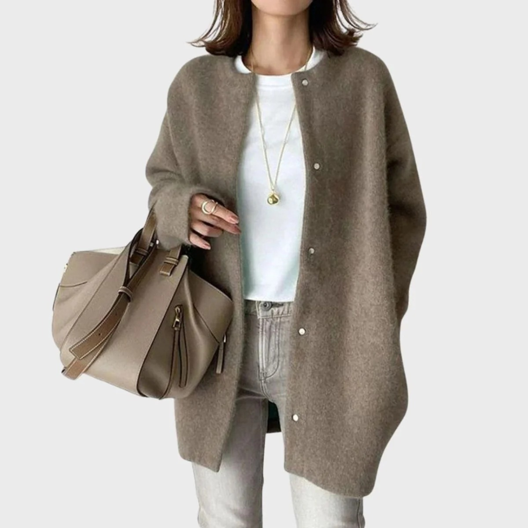 Lange Oversize-Strickjacke für Damen mit Rundhalsausschnitt und Knöpfen – Thelar