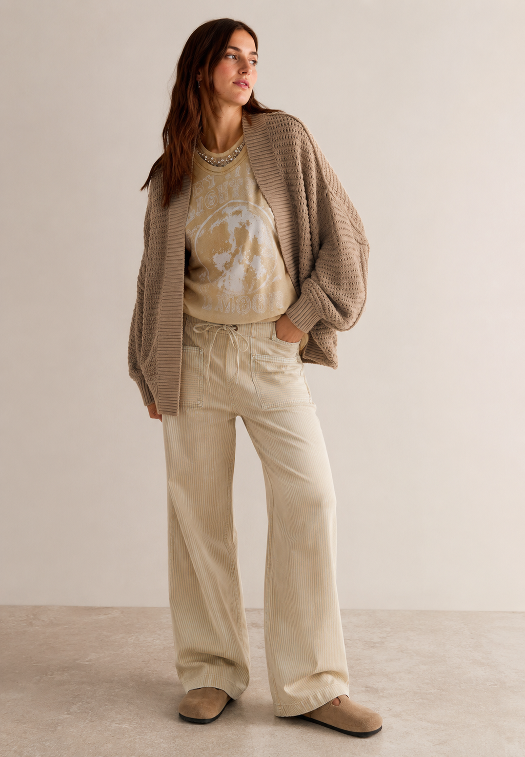 Damen-Strickjacke mit Ajourmuster und weiten Ärmeln – Solveig