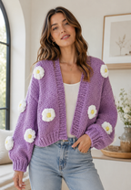 Damen-Strickjacke aus grobem Strick mit Blumenapplikationen und Puffärmeln – Mulinne