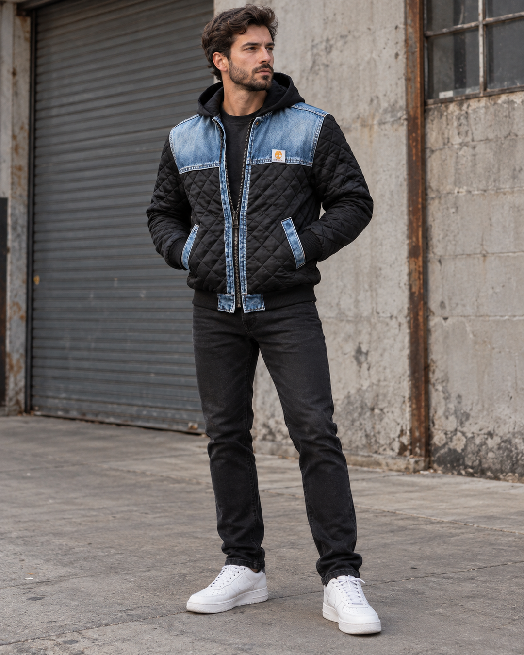 Gesteppte Herrenjacke mit Kapuze und Denim-Einsätzen – Lex