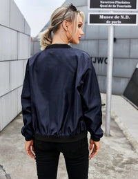 Kurze Bomberjacke für Damen mit Satin-Optik – Vianne