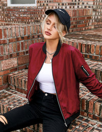 Kurze Bomberjacke für Damen mit Satin-Optik – Vianne