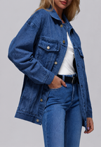 Lange Oversize-Jeansjacke für Damen mit Patten-Taschen – Eira