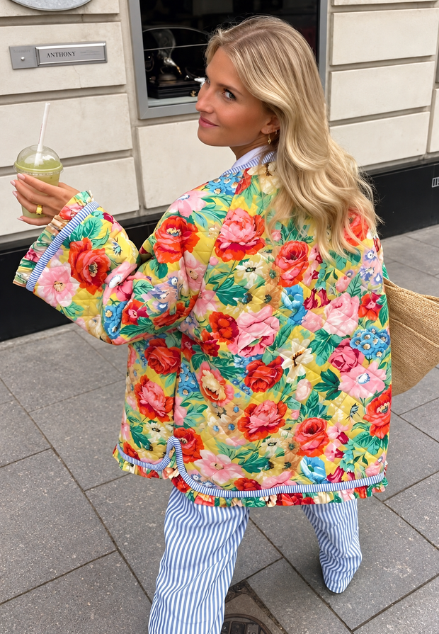 Veste fleurie femme évasée à matelassage en losanges et volants - Clotilde