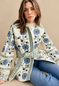 Veste fleurie femme à ceinture ajustable et manches longues - Jette