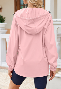 Wasserdichte Damen-Regenjacke mit Kapuze, Taschen und Reißverschluss – Verena