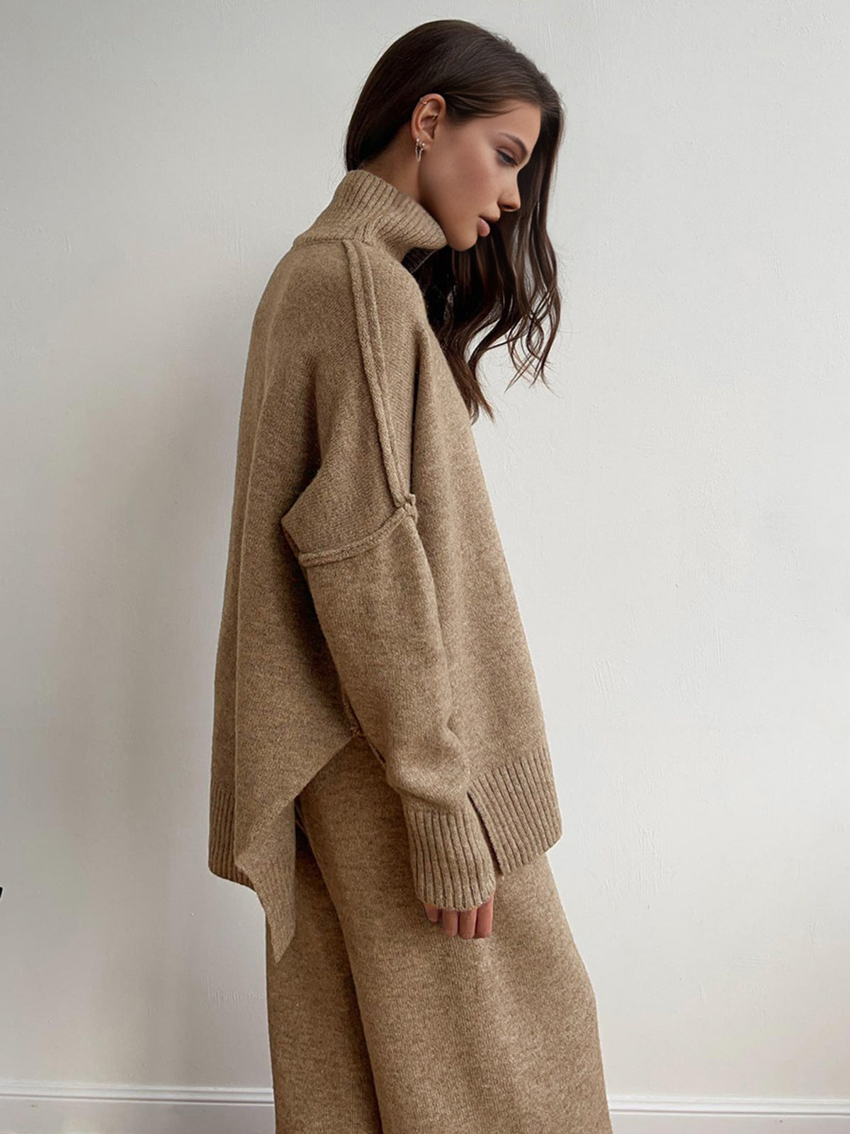 Strick-Set für Damen mit Rollkragenpullover und weit geschnittener Hose – Elske