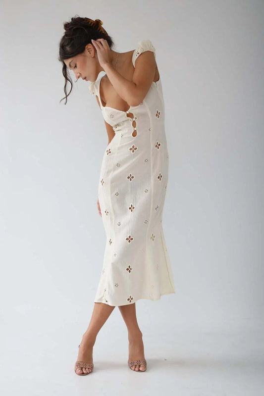 Kimberley - Robe midi semi-transparente à encolure en trou de serrure