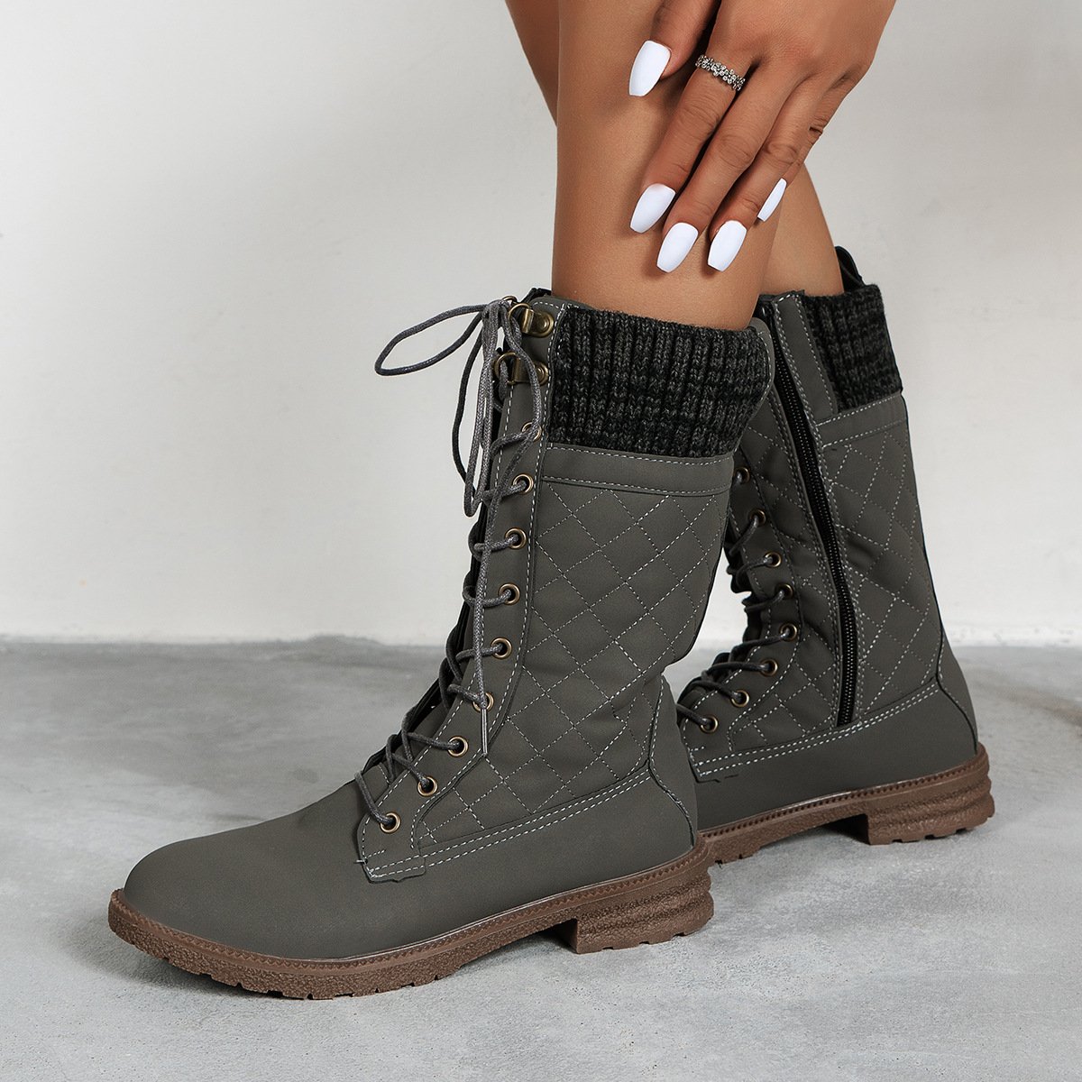 Gepolsterte hohe Damenstiefel - Irina