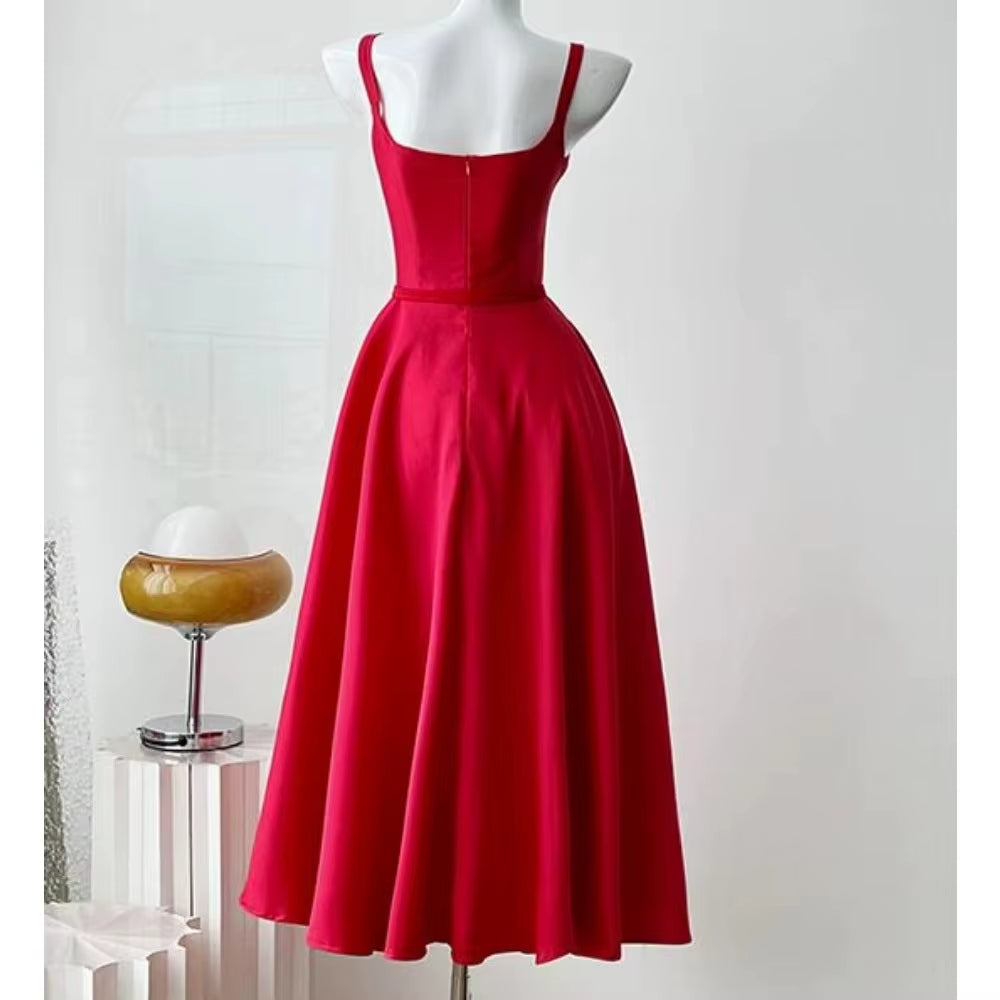 Langes ärmelloses rotes Vintage-Kleid im französischen Stil - Liora